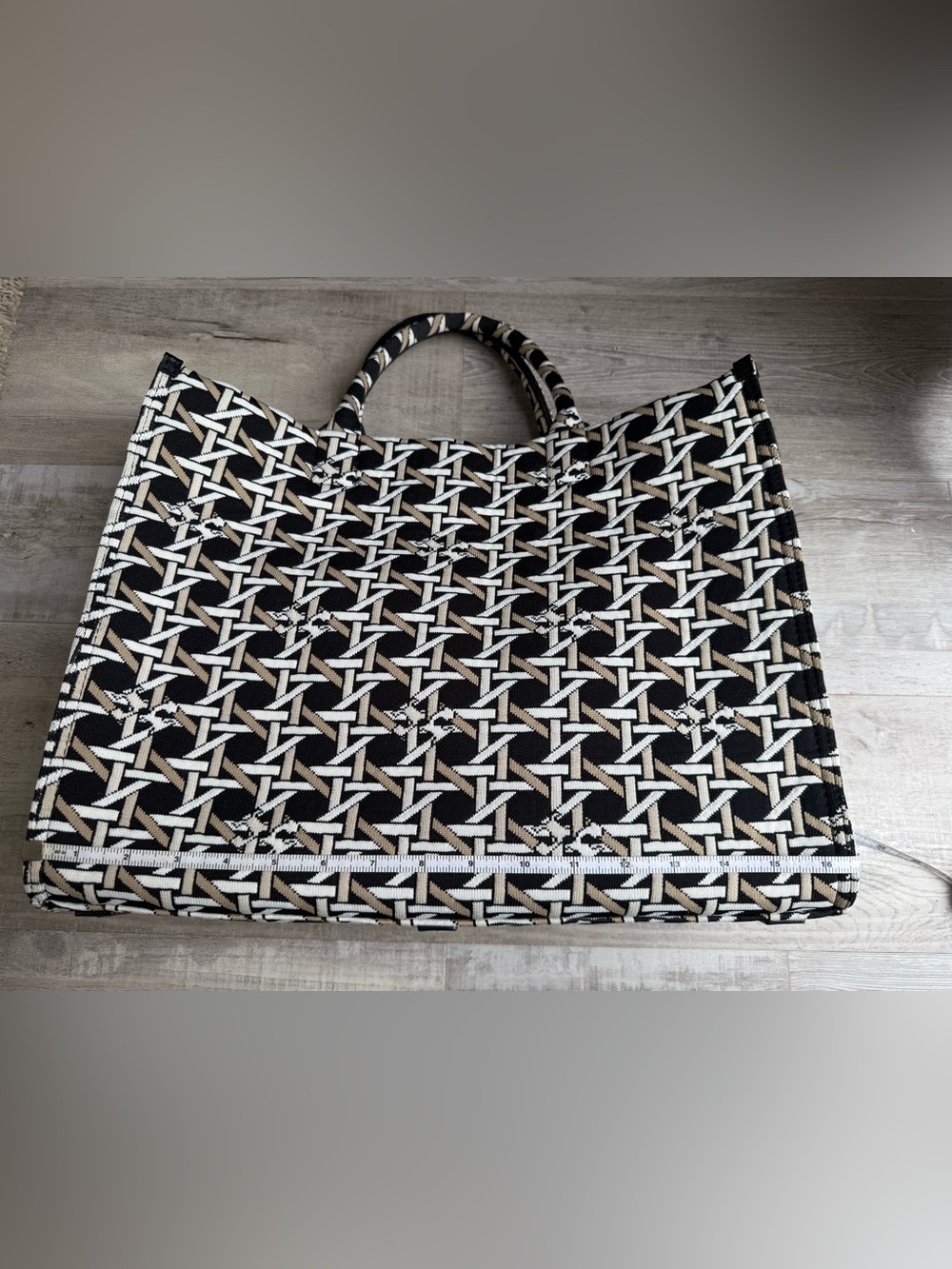 Tory Burch Ella Circular Knit Tote - Black, White and Tan - Picture 6 of 16